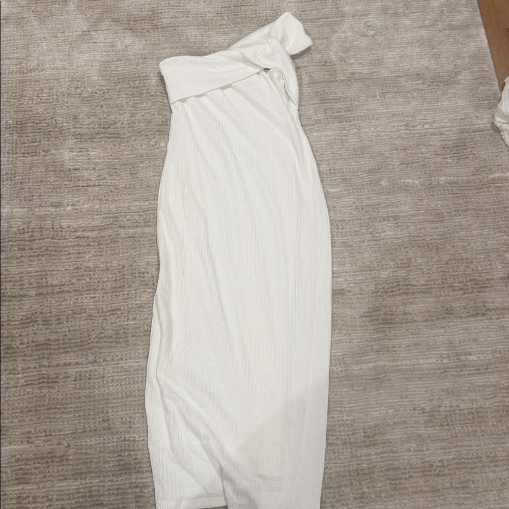 Elegant White Off-Shoulder Dress